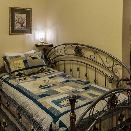 Highland Glen Lodge B&B Анкъридж Екстериор снимка