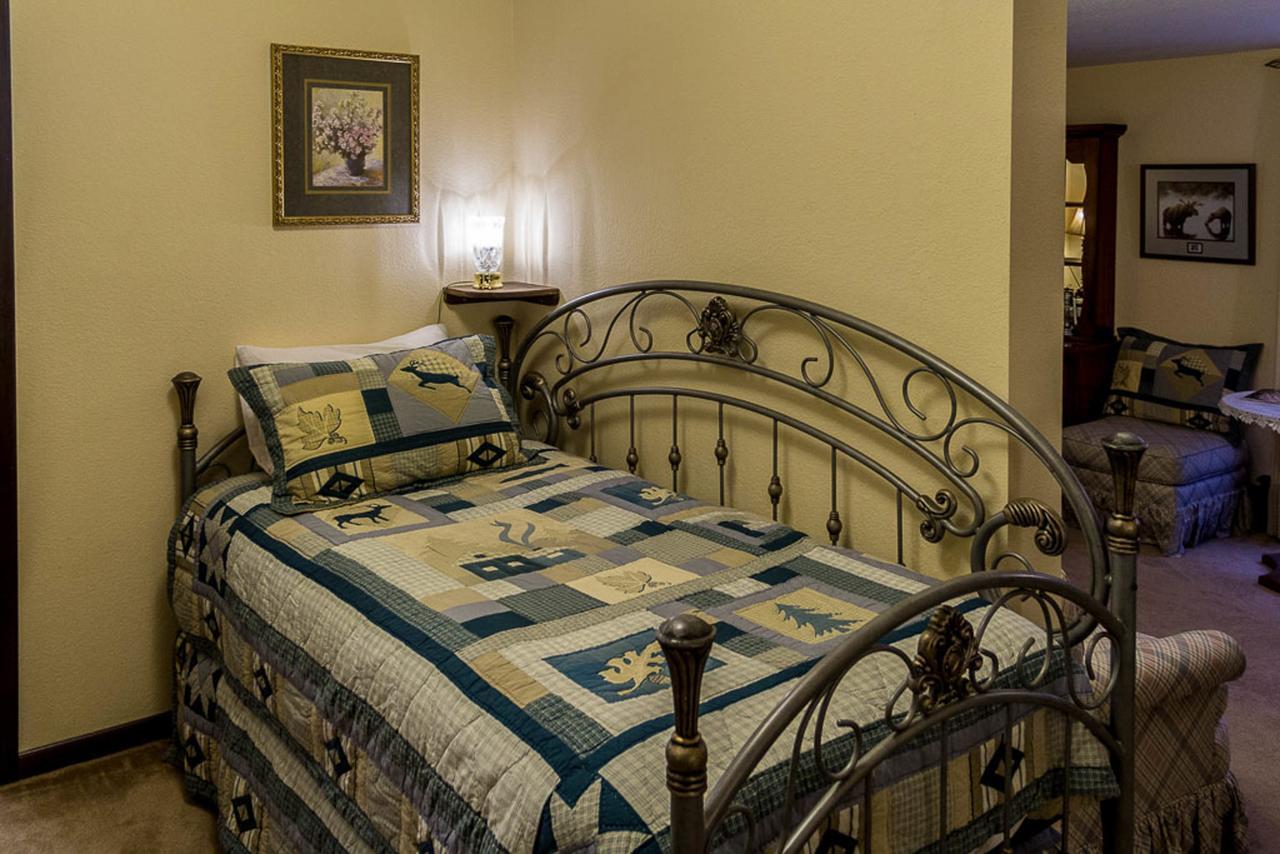 Highland Glen Lodge B&B Анкъридж Екстериор снимка
