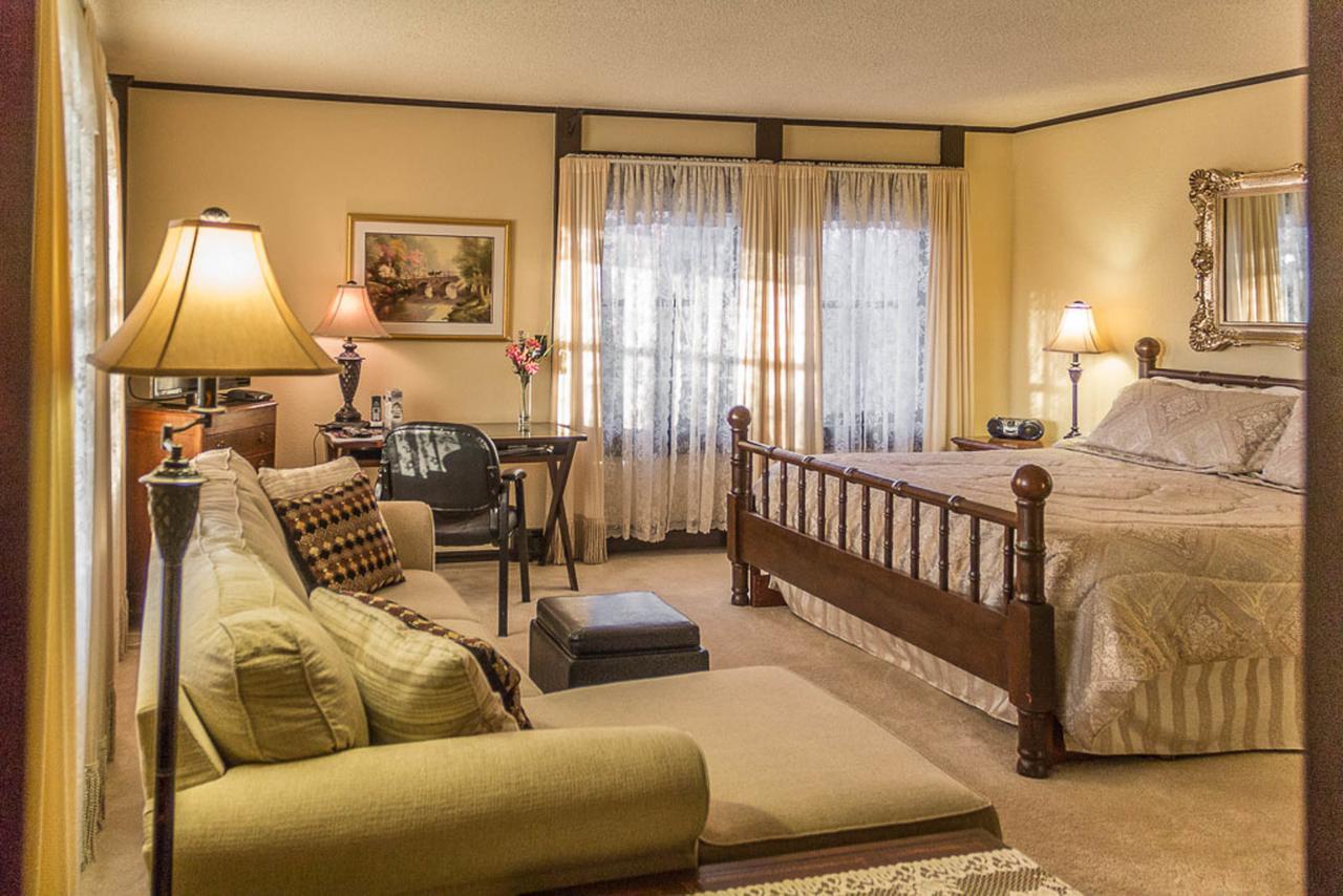 Highland Glen Lodge B&B Анкъридж Екстериор снимка