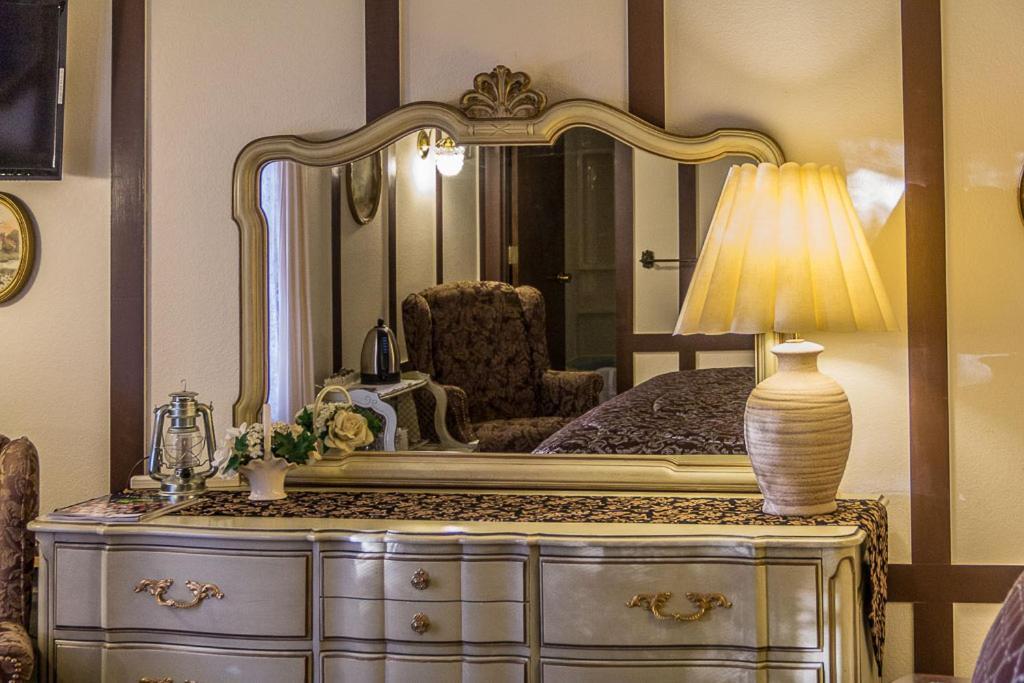 Highland Glen Lodge B&B Анкъридж Екстериор снимка